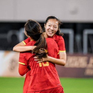 中国U17女足击败曼城U17女足 小组赛三战全胜晋级